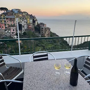 https://appartamento-isola-corniglio.hotelitalianriviera.com